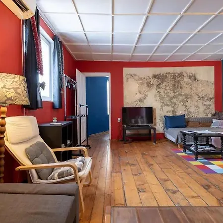 Cool Apartment *