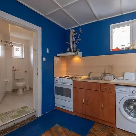 Apartment Cool *